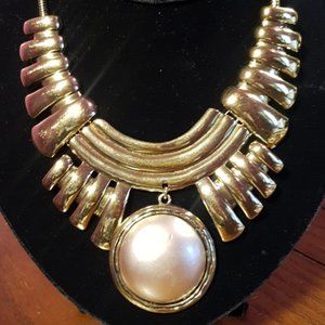 Statement necklace